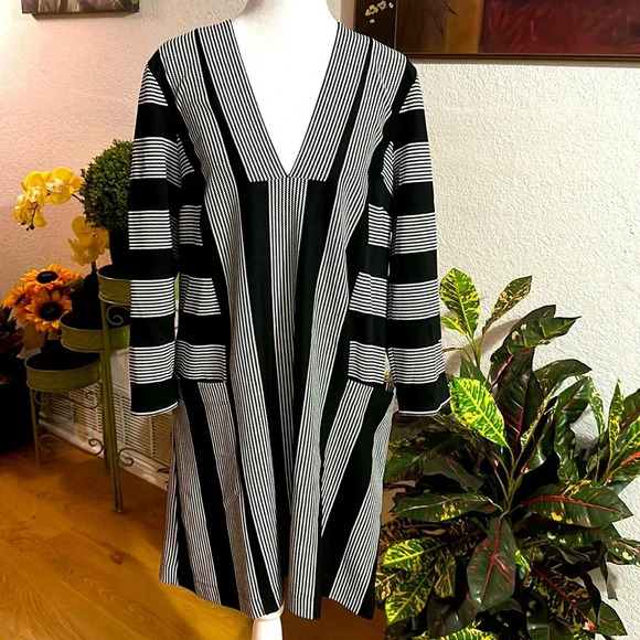 BCBGMAXAZRIA Striped Mini Shift Dress size L - Picture 2 of 15